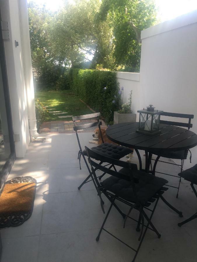 Table Mountain Guest Cottage With Private Garden Kapsztad Zewnętrze zdjęcie